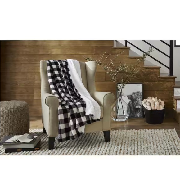 Huntington Home Buffalo Plaid Sherpa Throw Blanket Soft - Picture 5 of 5